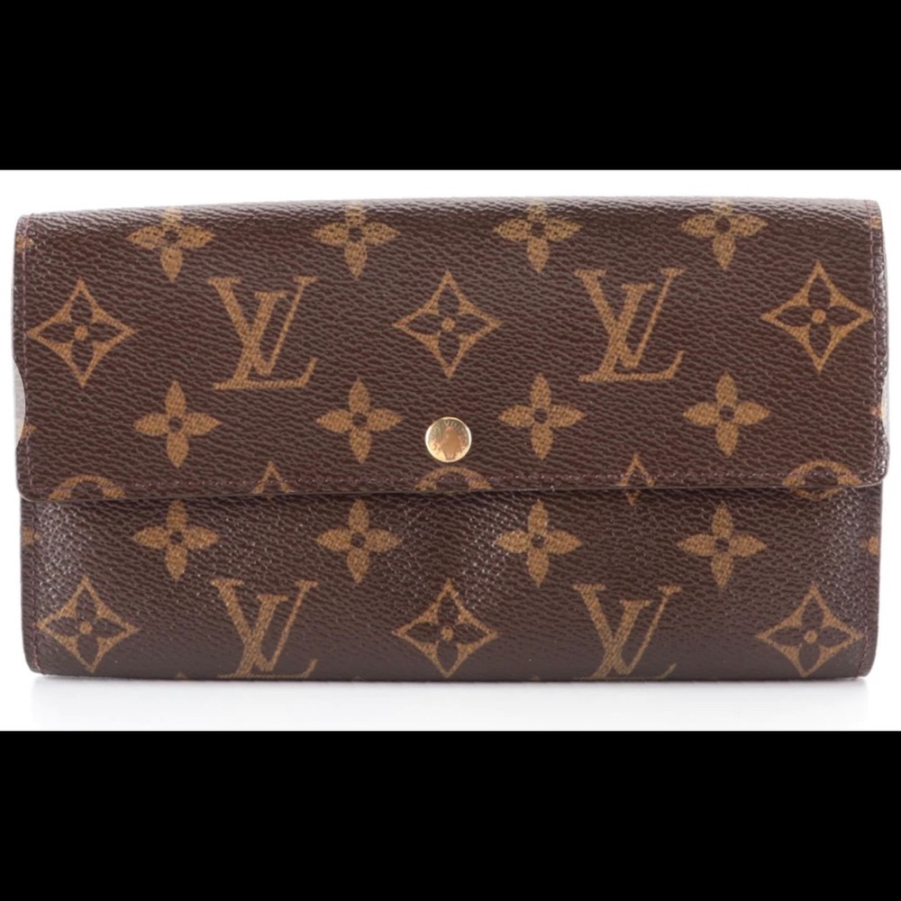 Louis Vuitton Sarah Wallet ❣️❣️Price Drop